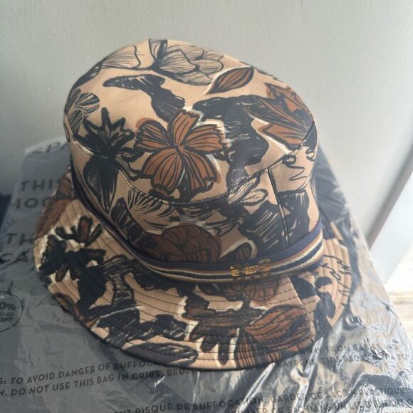 Marc Cain Fisherman’s Brown Bucket Hat with Tattoo Flowers NWT - Picture 3 of 3